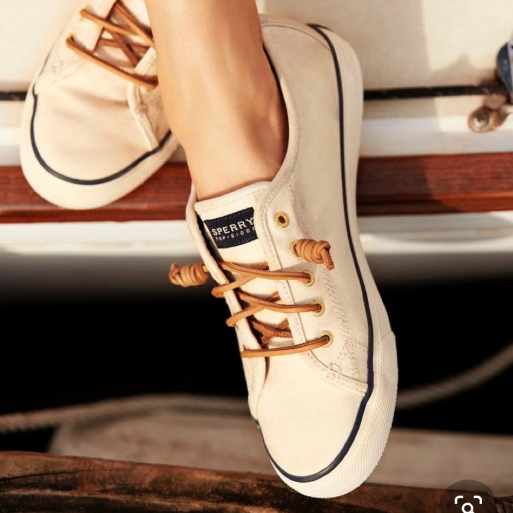 Sperry tennis shoes